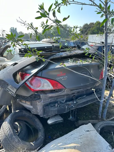 Hyundai Genesis 2010 en desarme