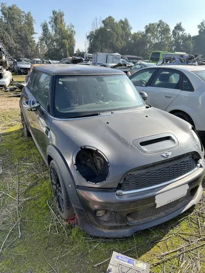MINI JOHN COOPER WORKS 2012 en desarme 