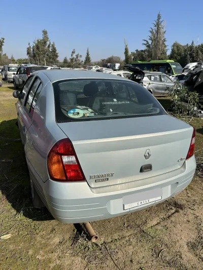 RENAULT CLIO RN 2001 en desarme